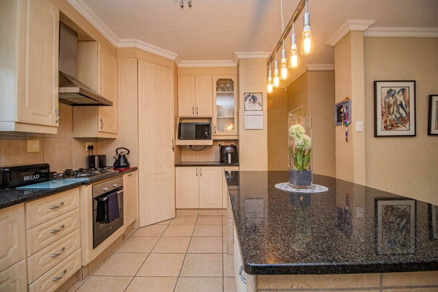 4 Bedroom Property for Sale in Island View Western Cape